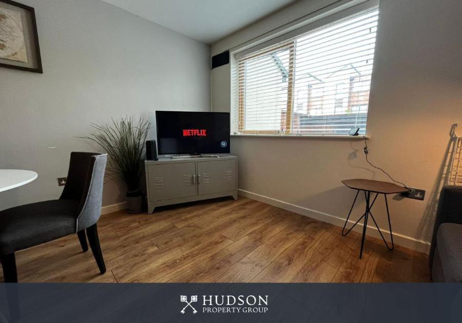 Central Townhouse With Parking Telford Ngoại thất bức ảnh
