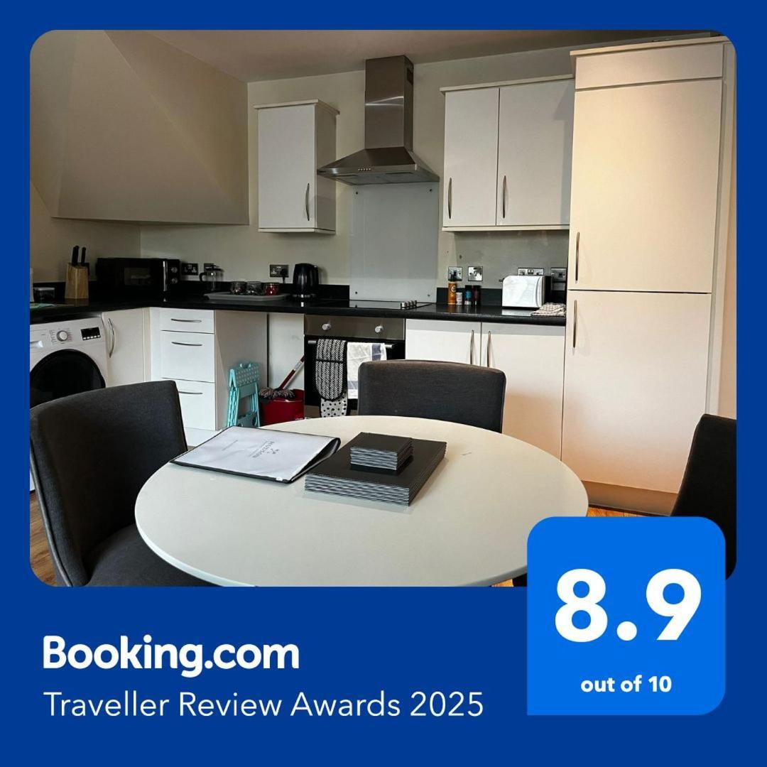 Central Townhouse With Parking Telford Ngoại thất bức ảnh